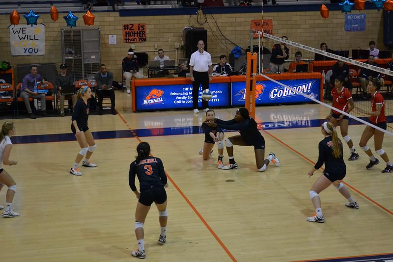 Volleyball sweeps Loyola and NJIT to close season