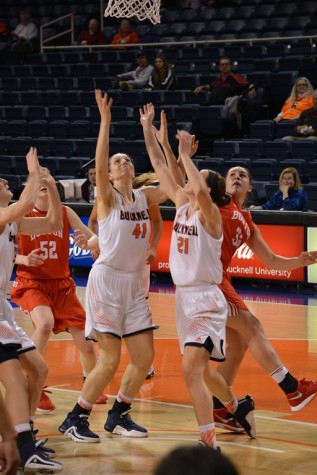Women's basketball goes on 8-0 winning streak