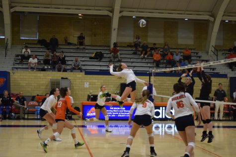 Women’s volleyball steals first league win