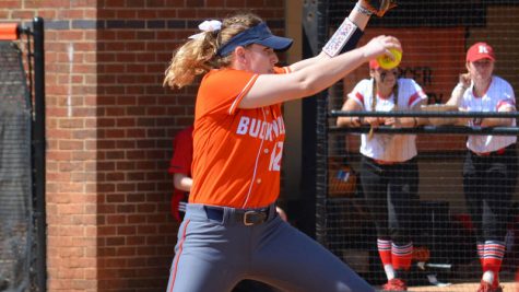 Softball wins eighth straight game
