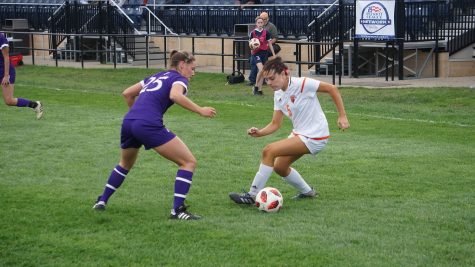 Women’s soccer pulls off 1-0 win over Holy Cross