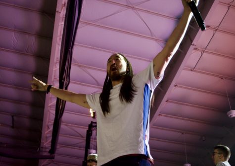 DJ Steve Aoki ‘cakes’ the University’s student body at Fall Concert
