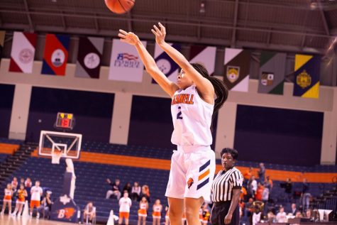 Women’s basketball pulls out impressive win in home opener