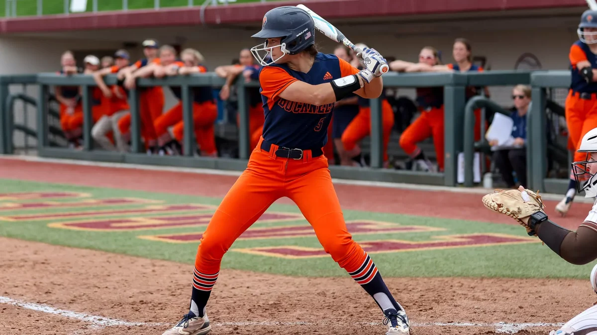 Softball falls short over busy weekend