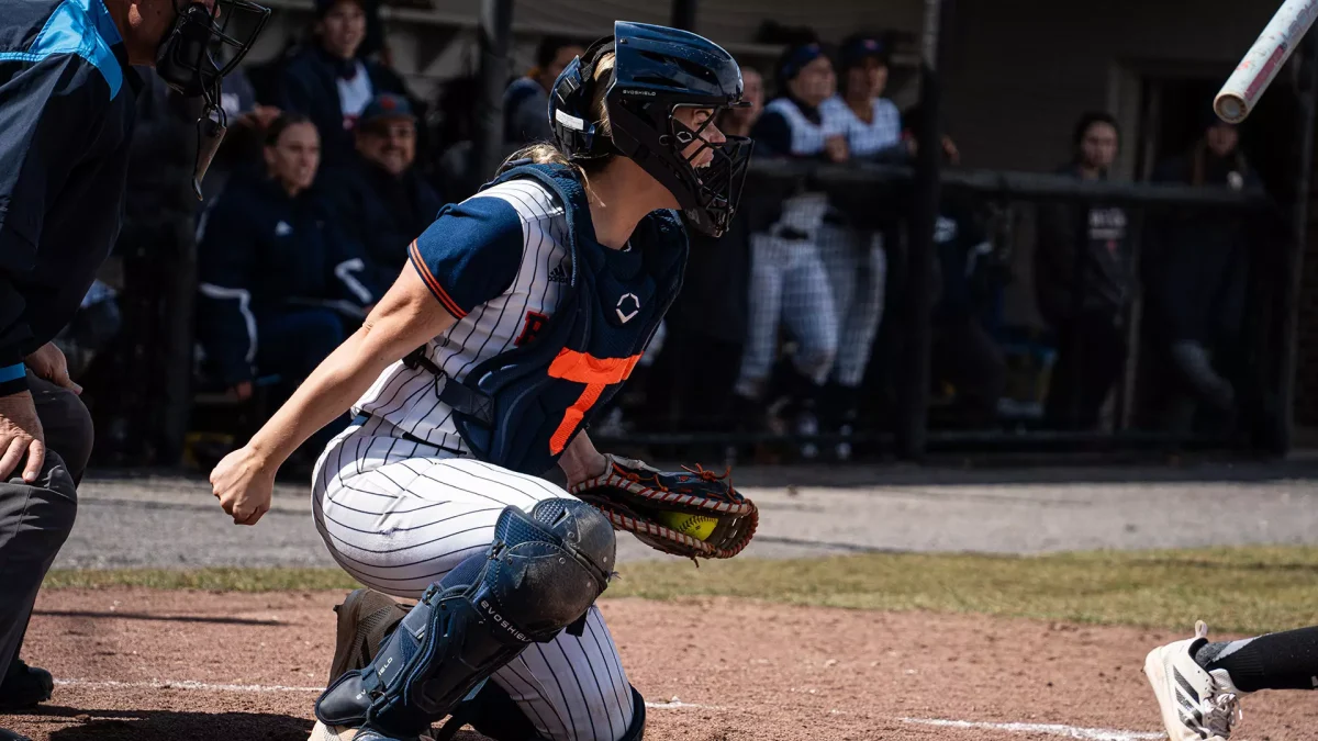 Softball picks up thrilling win over weekend