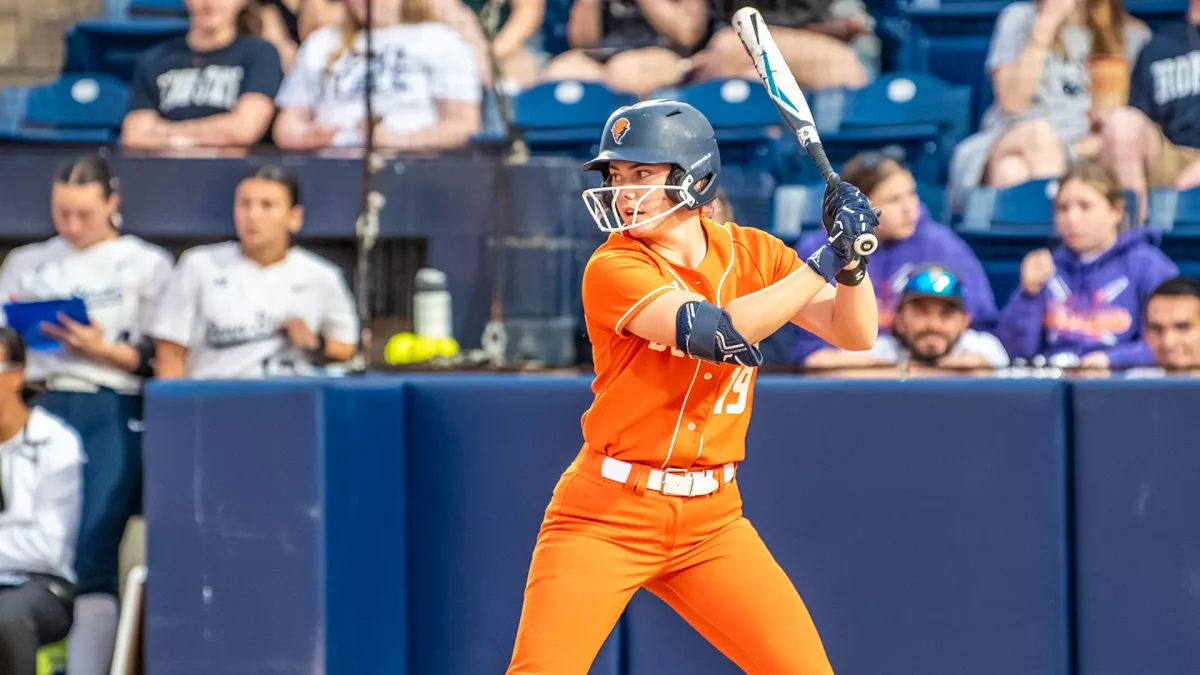 Softball splits series against Army